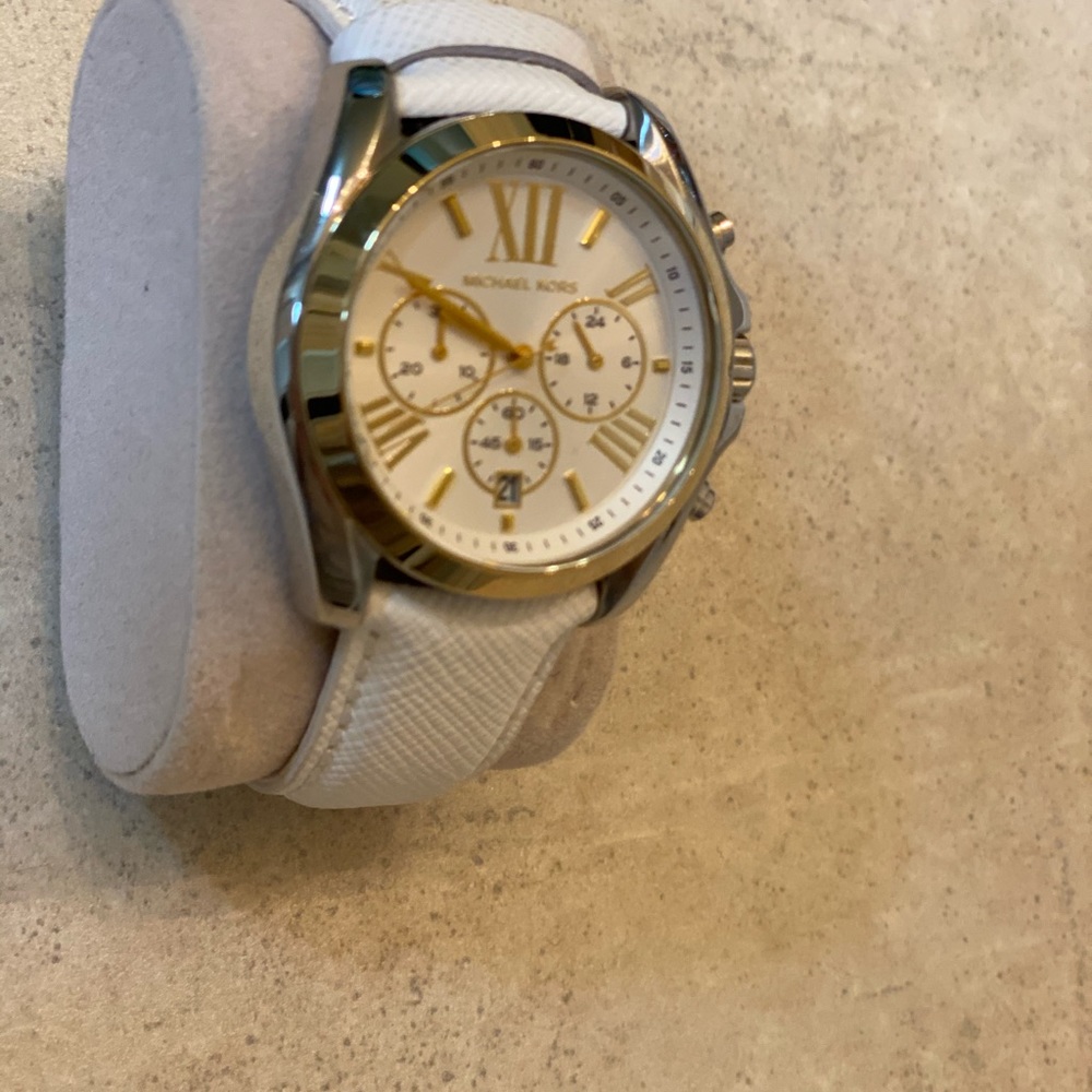 Micheal kors white and gold watch